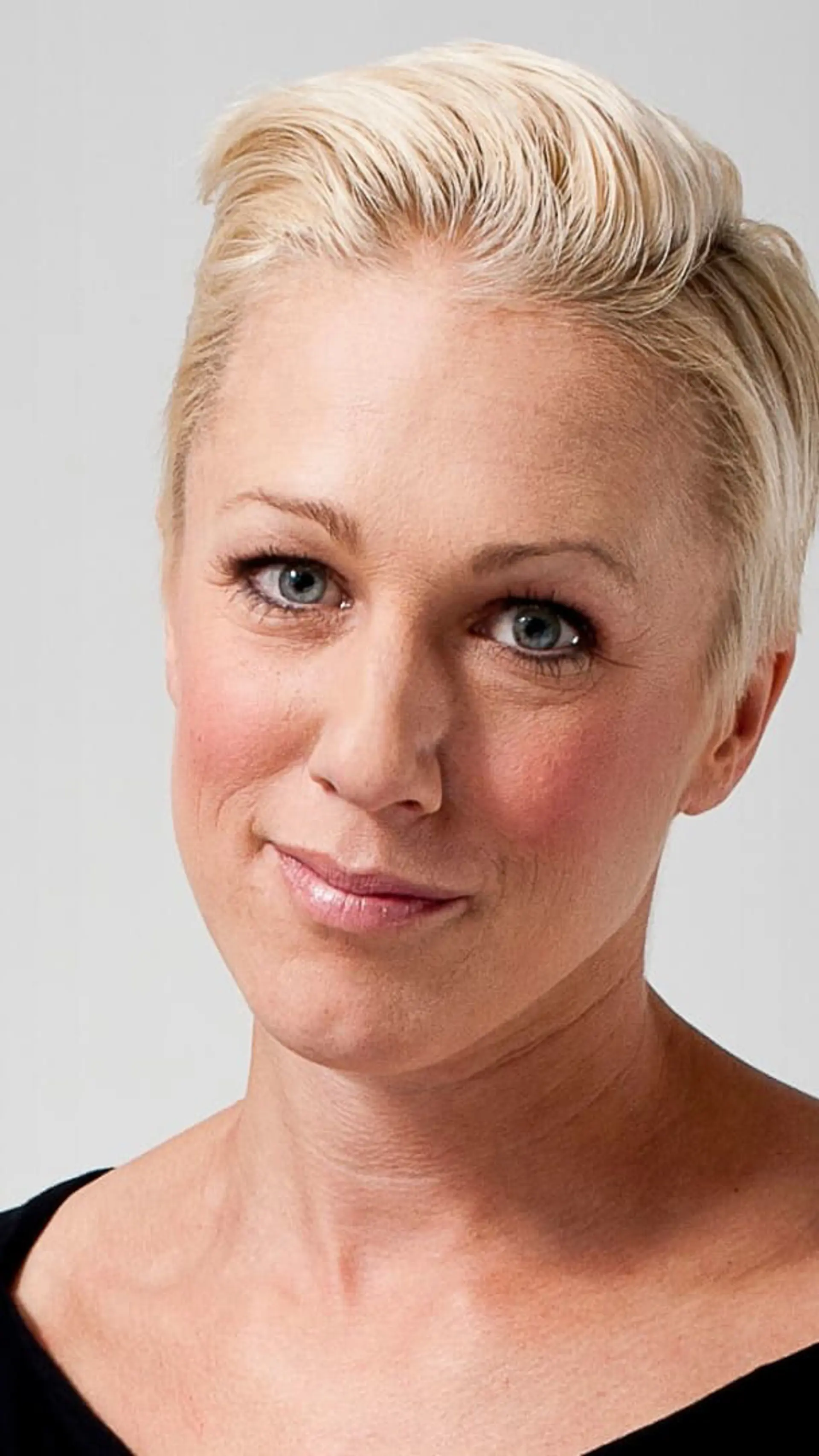 Kajsa Bergqvist - <p>Kajsa Bergqvist, före detta världsmästare i höjdhopp, inspirerar med sin resa om topprestationer, att övervinna utmaningar och sitt engagemang i HBTQ-frågor.</p>