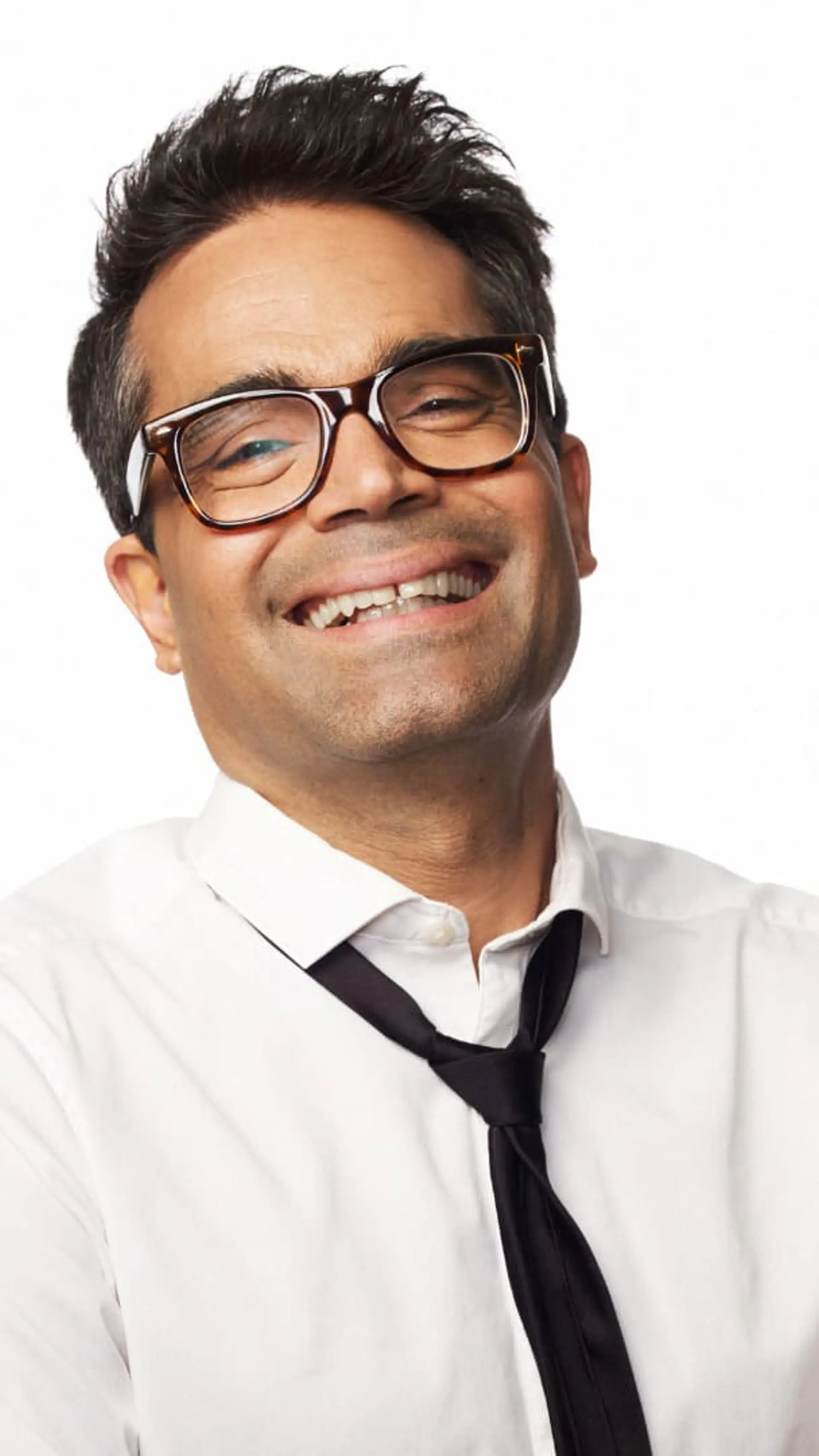 David Batra - <p>David Batra är en av Sveriges mest kända komiker, med över 1 000 framträdanden. Han föreläser om hur humor kan användas för effektiv kommunikation.</p>