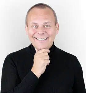 Atle Johansen - Atle Johansen är en livscoach och terapeut som specialiserar sig på arbetsglädje, självledarskap och att skapa trivsel på arbetsplatsen genom gemenskap och humor.