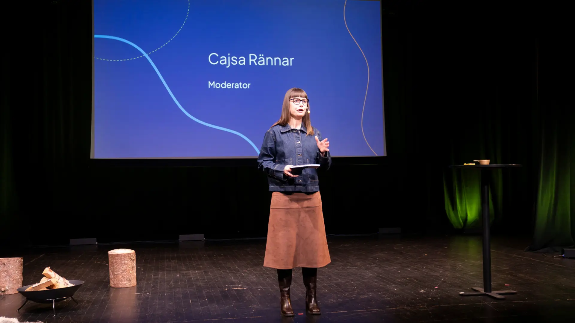 Cajsa Rännar - <p>Cajsa Rännar hjälper organisationer att kommunicera tydligare, skapa engagemang och göra komplexa frågor begripliga</p>