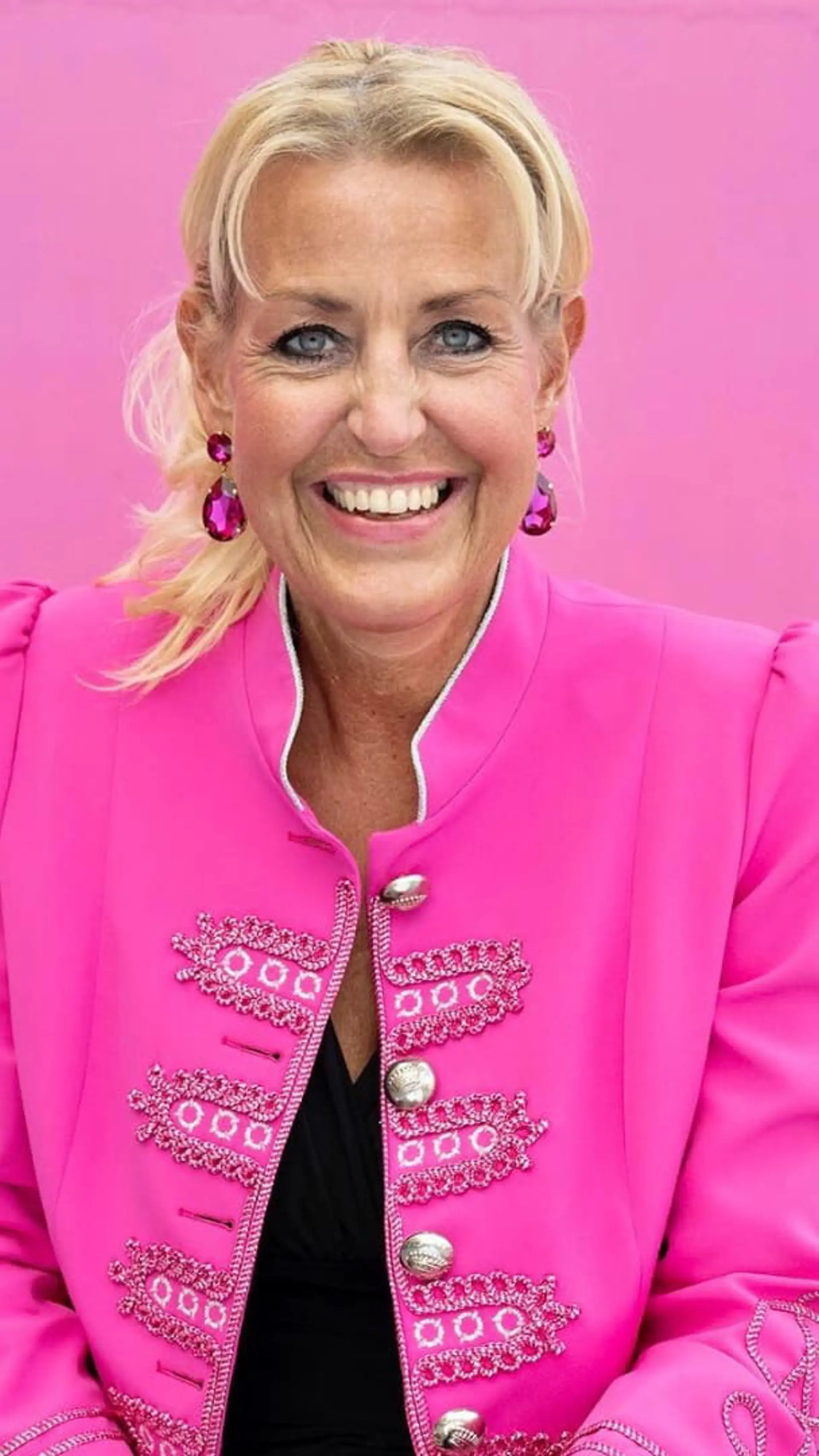 Linda Hammarstrand - <p>Linda Hammarstrand är en expert på företagskultur och ledarskap, med över 25 års erfarenhet av att skapa engagerande och framgångsrika arbetsplatser.</p>