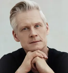 Henrik Fexeus - Henrik Fexeus är expert på kroppsspråk och social påverkan, med fokus på mental träning och psykologi i vardagen.