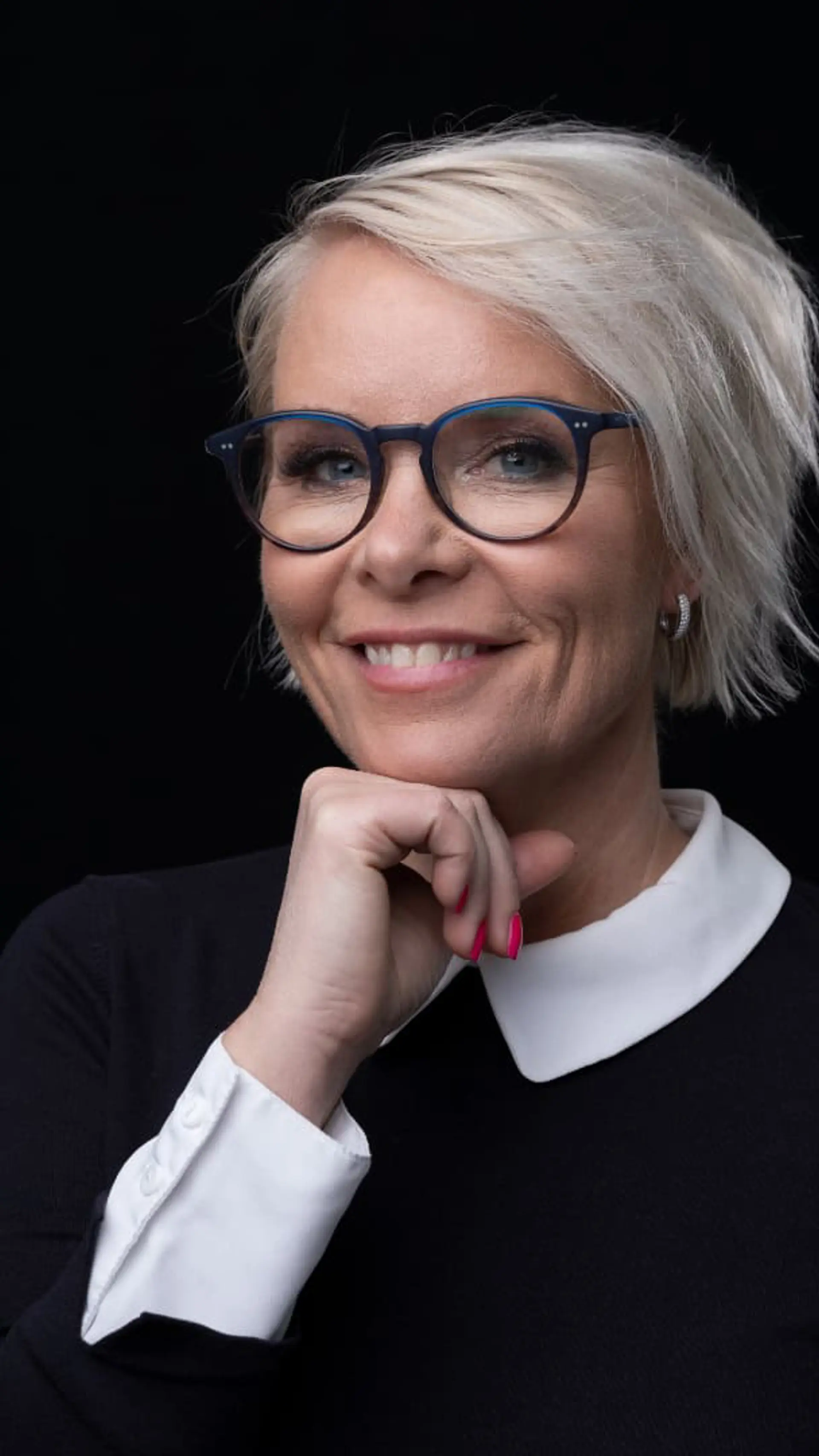 Mia Törnblom - <p>Mia Törnblom är en av Sveriges ledande föreläsare inom självledarskap och personlig utveckling. Hon inspirerar med sin positiva energi och praktiska råd.</p>